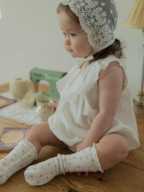 Bebe 25 Lace Sleeveless Suit