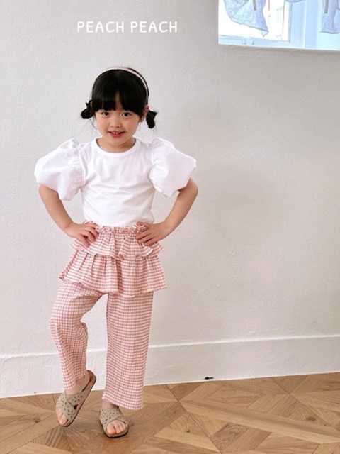 Amelie Tee Amelie Tee