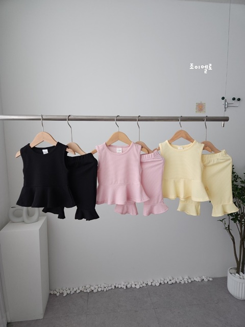 Sleeveless Top Bottom Set Sleeveless Top Bottom Set