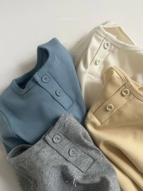 Two-button Tee