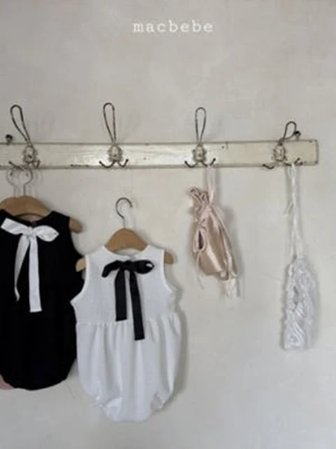 Sleeveless Ribbon Suit