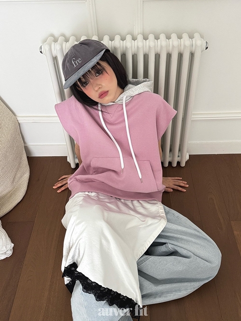 Colored Hood Sleevess Top Colored Hood Sleevess Top