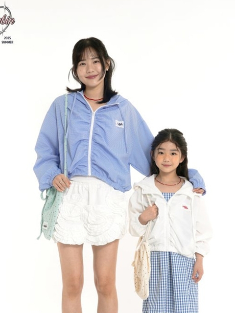 Kitsch Wind Jumper (with Mom) Kitsch Wind Jumper (with Mom)