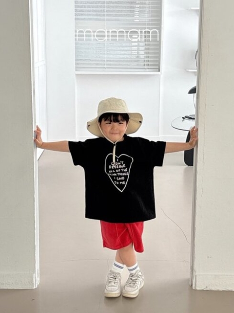 Hug Heart Tee (with Mom) Hug Heart Tee (with Mom)