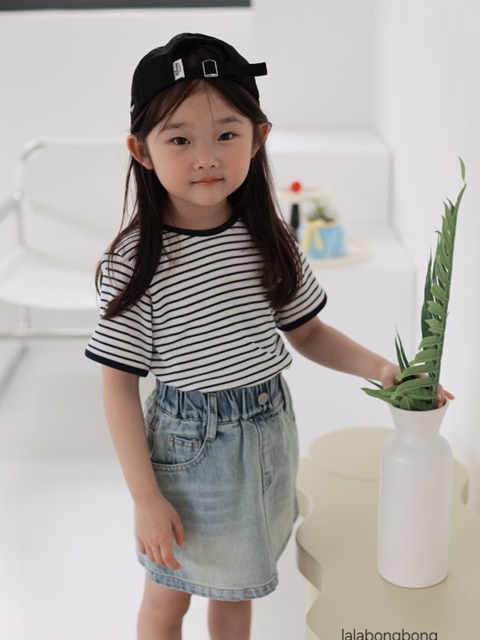 Back-slit Stripe Tee Back-slit Stripe Tee