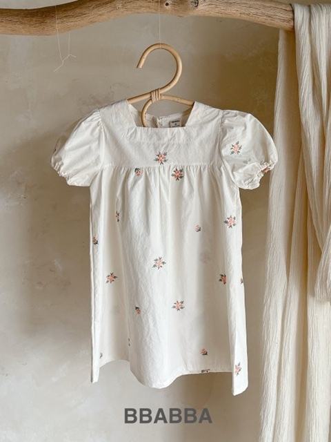 Summer Riella Embroidery One-piece (Kids) Summer Riella Embroidery One-piece (Kids)