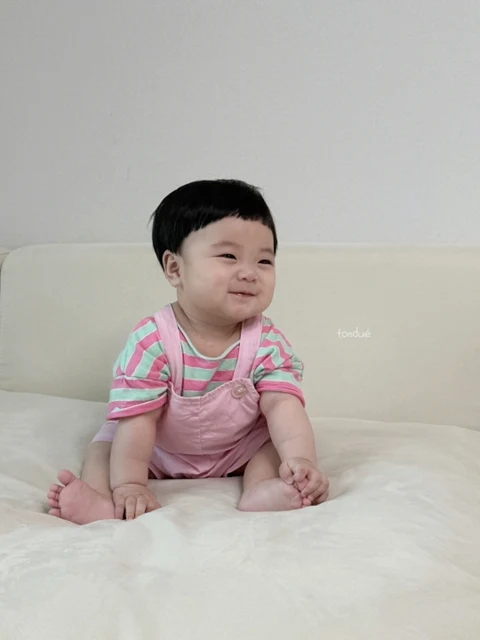 Bebe Chewing Candy Tee Bebe Chewing Candy Tee