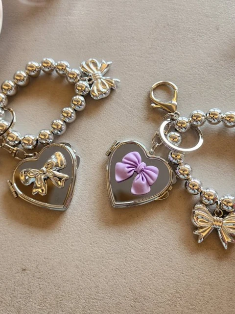 Silver Ball Mirror Heart Keyring Silver Ball Mirror Heart Keyring