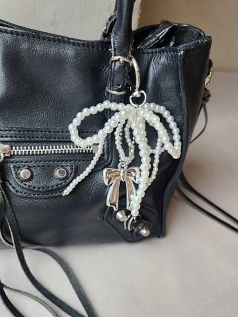 Pearl Ribbon Keyring Pearl Ribbon Keyring