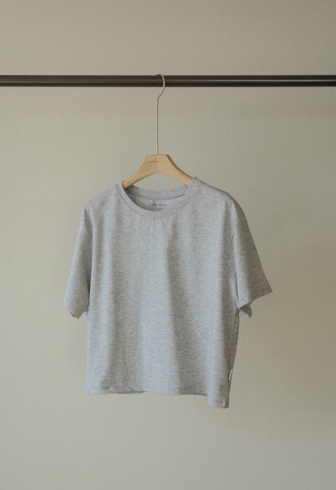 Amygrace - Korean Women Fashion - #momslook - Crop Short Sleeved Tee