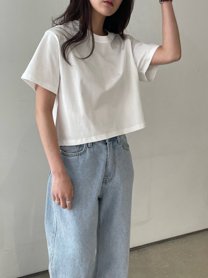 Amygrace - Korean Women Fashion - #momslook - Crop Short Sleeved Tee - 5