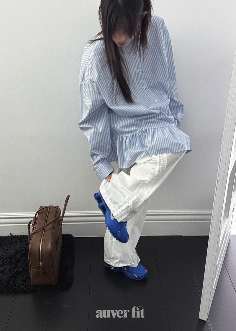 Auver_Fit - Korean Women Fashion - #momslook - Frill Heart Shirt