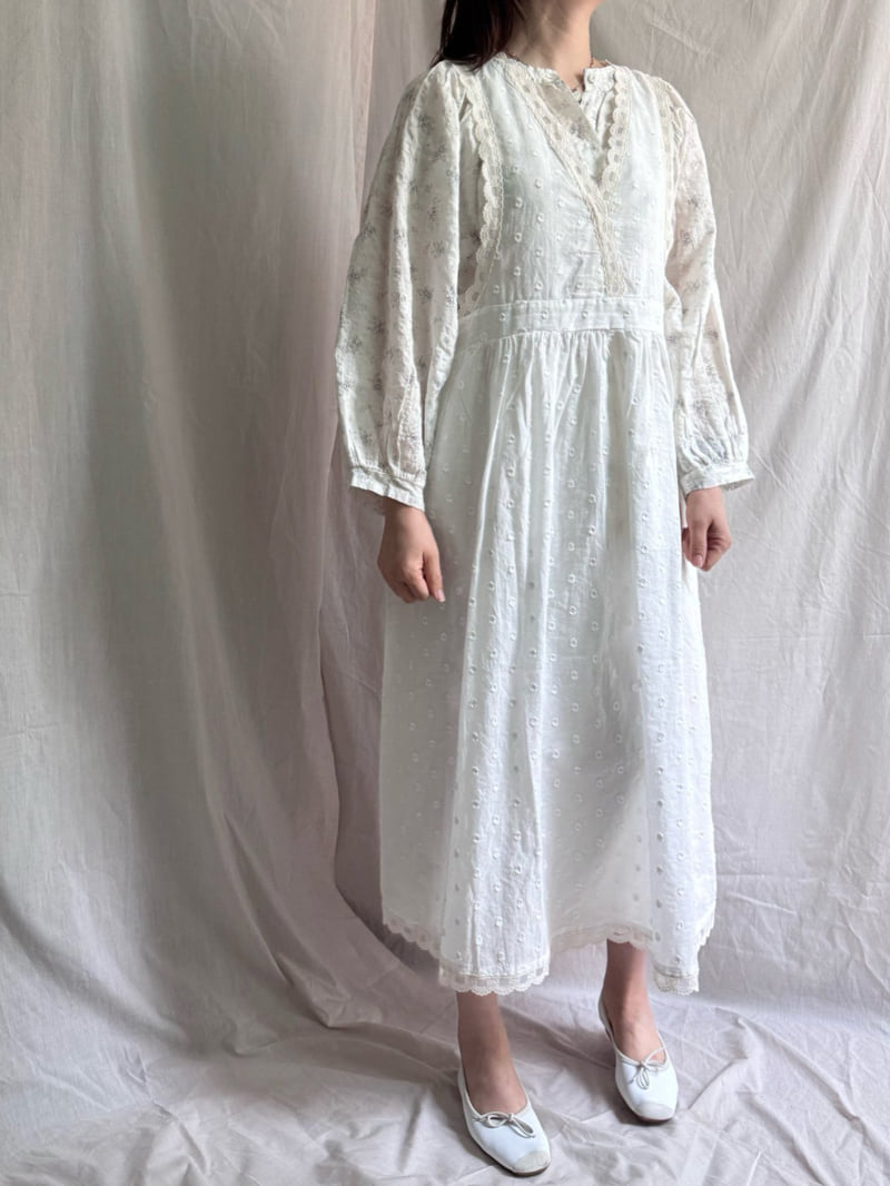 Bon Bon Butik - Korean Women Fashion - #momslook - Adult May Blouse - 3