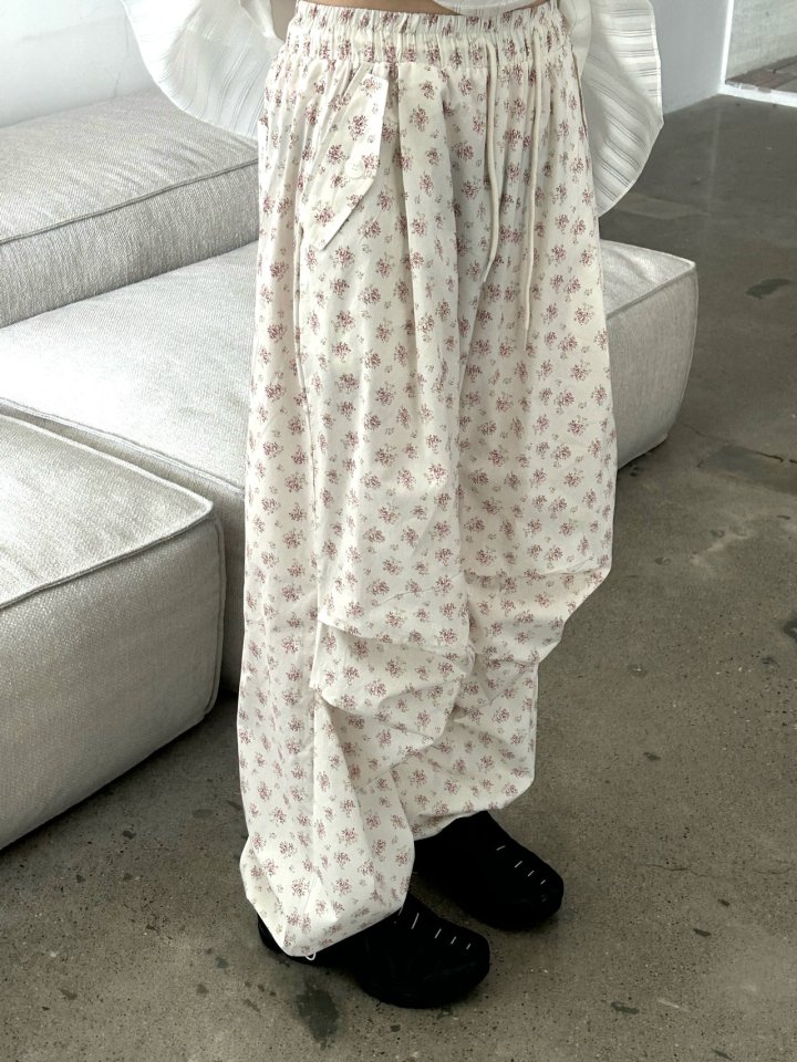 Buckle - Korean Women Fashion - #momslook - Butter Flower Pants - 5