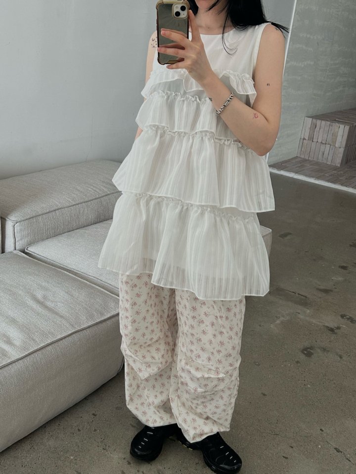 Buckle - Korean Women Fashion - #momslook - Butter Flower Pants - 9