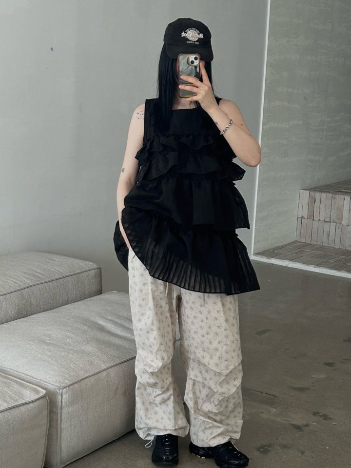Buckle - Korean Women Fashion - #momslook - Butter Flower Pants - 10