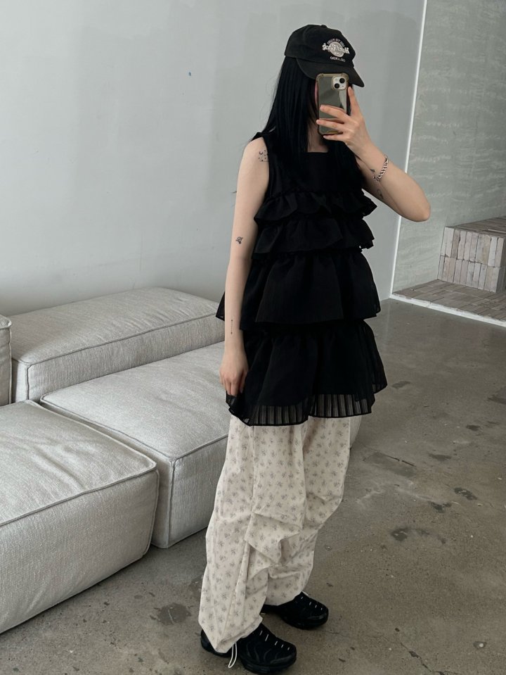 Buckle - Korean Women Fashion - #momslook - Butter Flower Pants - 8