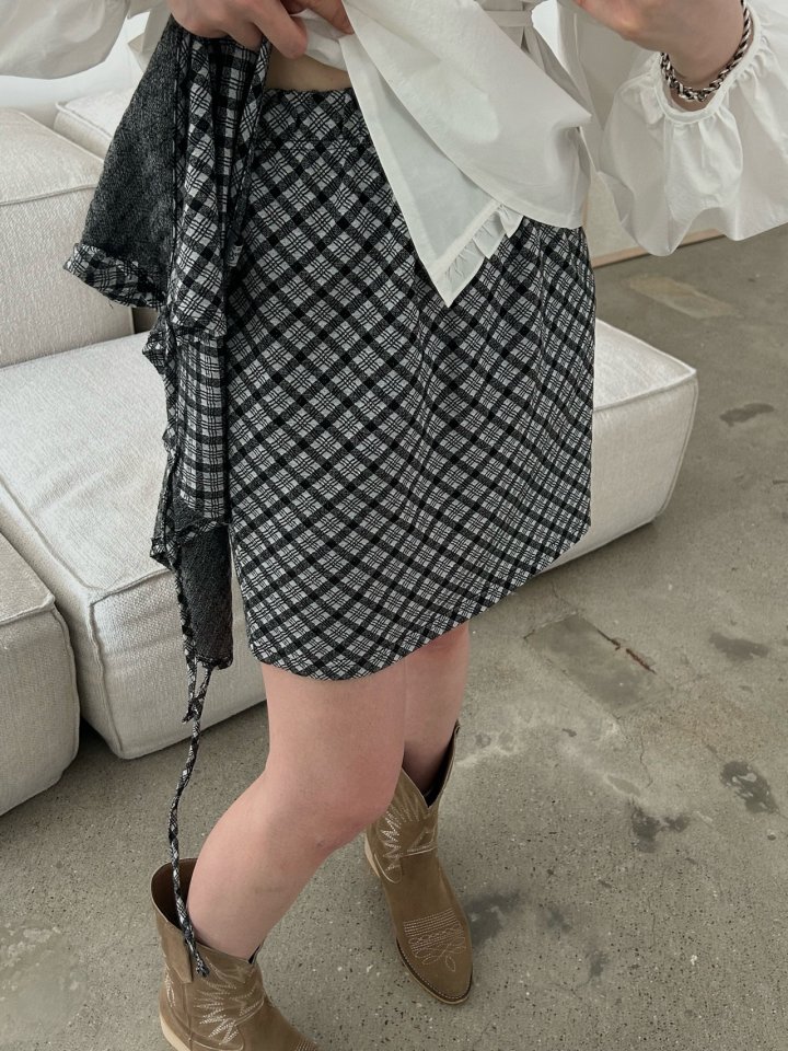 Buckle - Korean Women Fashion - #momslook - Check Wrap Skirt - 3