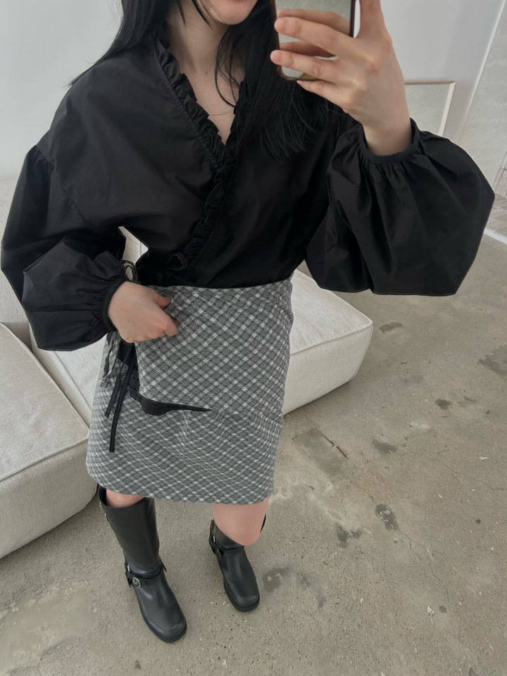 Buckle - Korean Women Fashion - #womensfashion - Frill Balloon Wrap Blouse - 4