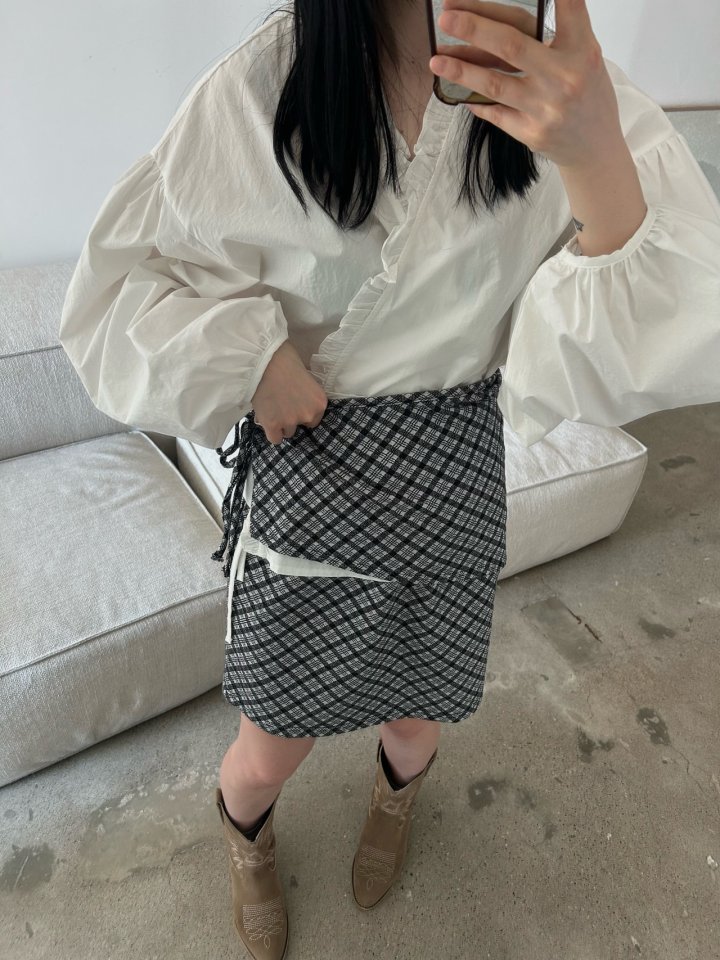 Buckle - Korean Women Fashion - #momslook - Frill Balloon Wrap Blouse - 3