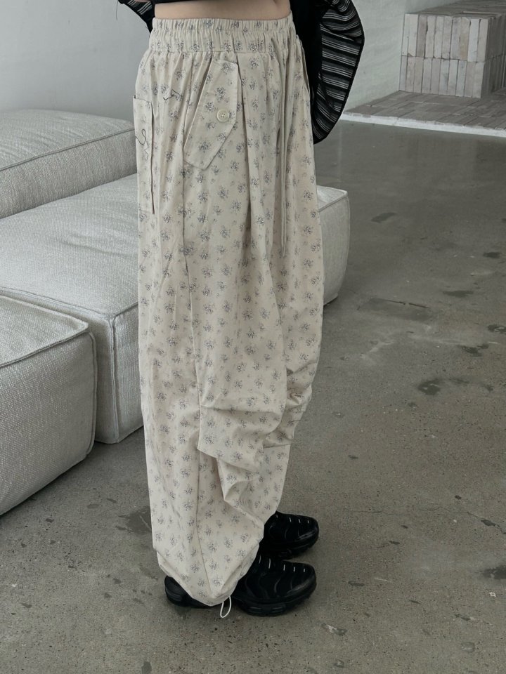 Buckle - Korean Women Fashion - #womensfashion - Butter Flower Pants - 3