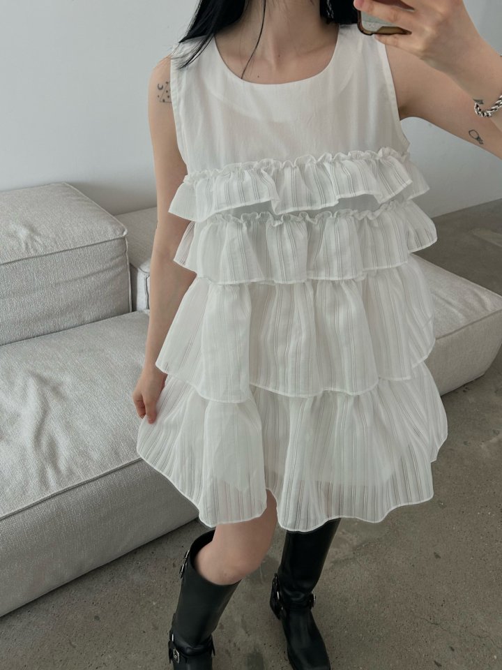 Buckle - Korean Women Fashion - #womensfashion - Bass Frill One-piece - 2