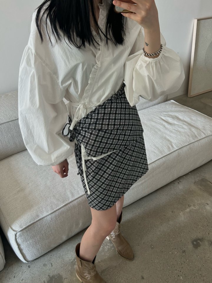 Buckle - Korean Women Fashion - #womensfashion - Frill Balloon Wrap Blouse - 5