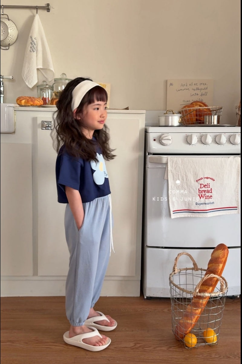 Comma - Korean Children Fashion - #magicofchildhood - Flower Cropped Tee - 9