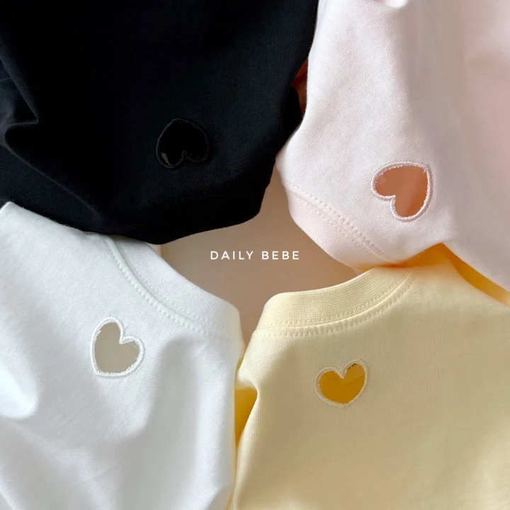Daily Bebe - Korean Children Fashion - #Kfashion4kids - Heart Punching Short Sleeve Tee - 2