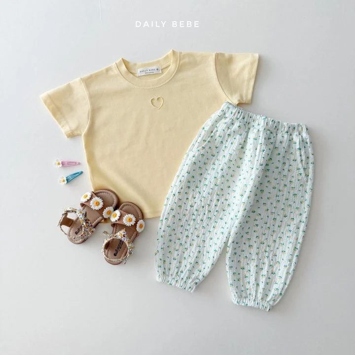 Daily Bebe - Korean Children Fashion - #littlefashionista - Heart Punching Short Sleeve Tee - 4