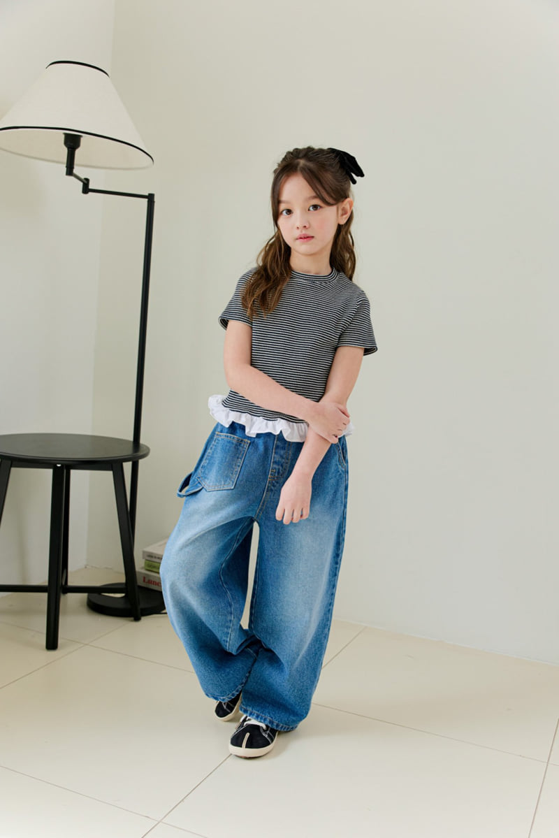 Dore Dore - Korean Children Fashion - #prettylittlegirls - Kids Unbalanced Pocket Jeans