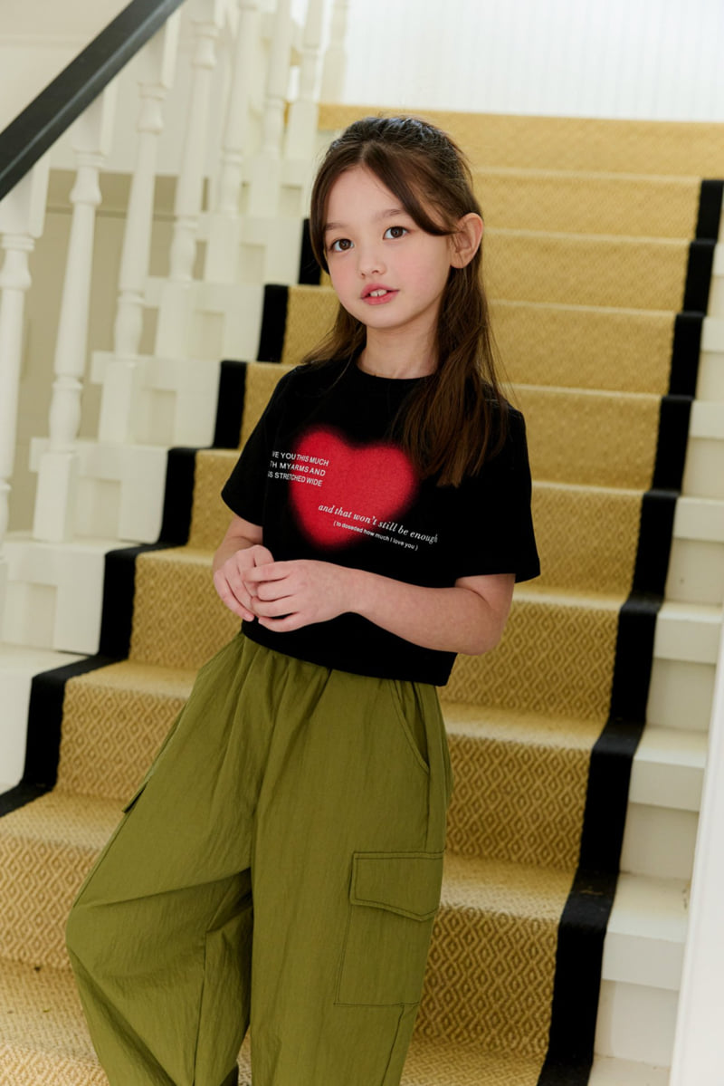 Dore Dore - Korean Children Fashion - #todddlerfashion - Junior Lettering Heart Crop Tee - 10