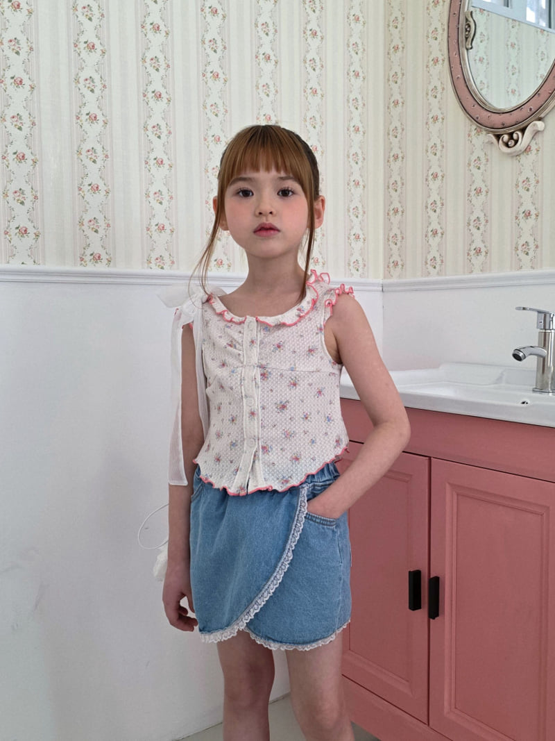 Ellymolly - Korean Children Fashion - #kidsshorts - Butterfly Wave Vest - 9
