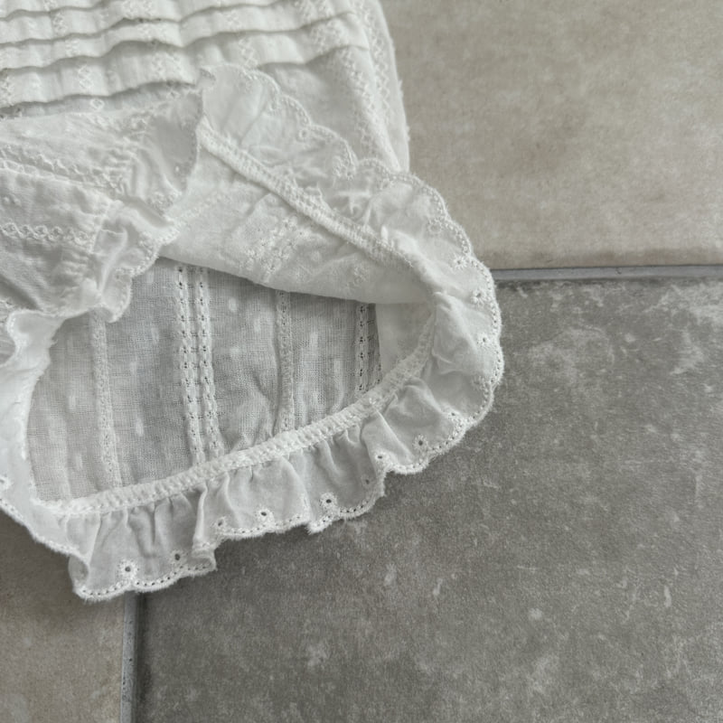 Ellymolly - Korean Children Fashion - #prettylittlegirls - Natural Pintuck Frill Pants - 5