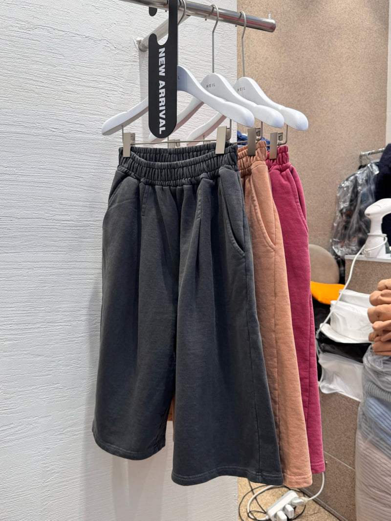Heil - Korean Women Fashion - #momslook - Pigment Pairs Bermuda - 3