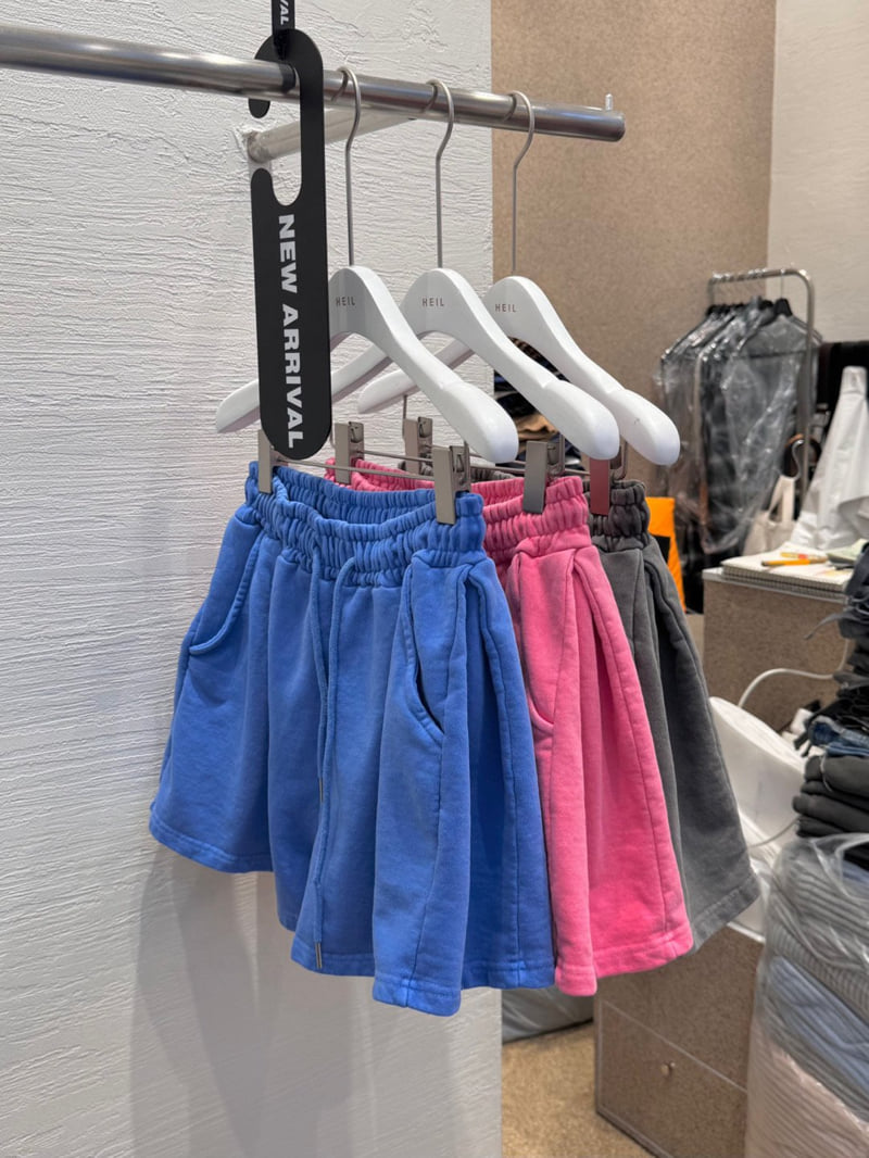 Heil - Korean Women Fashion - #momslook - Pigment Pintuck Short Pants - 7