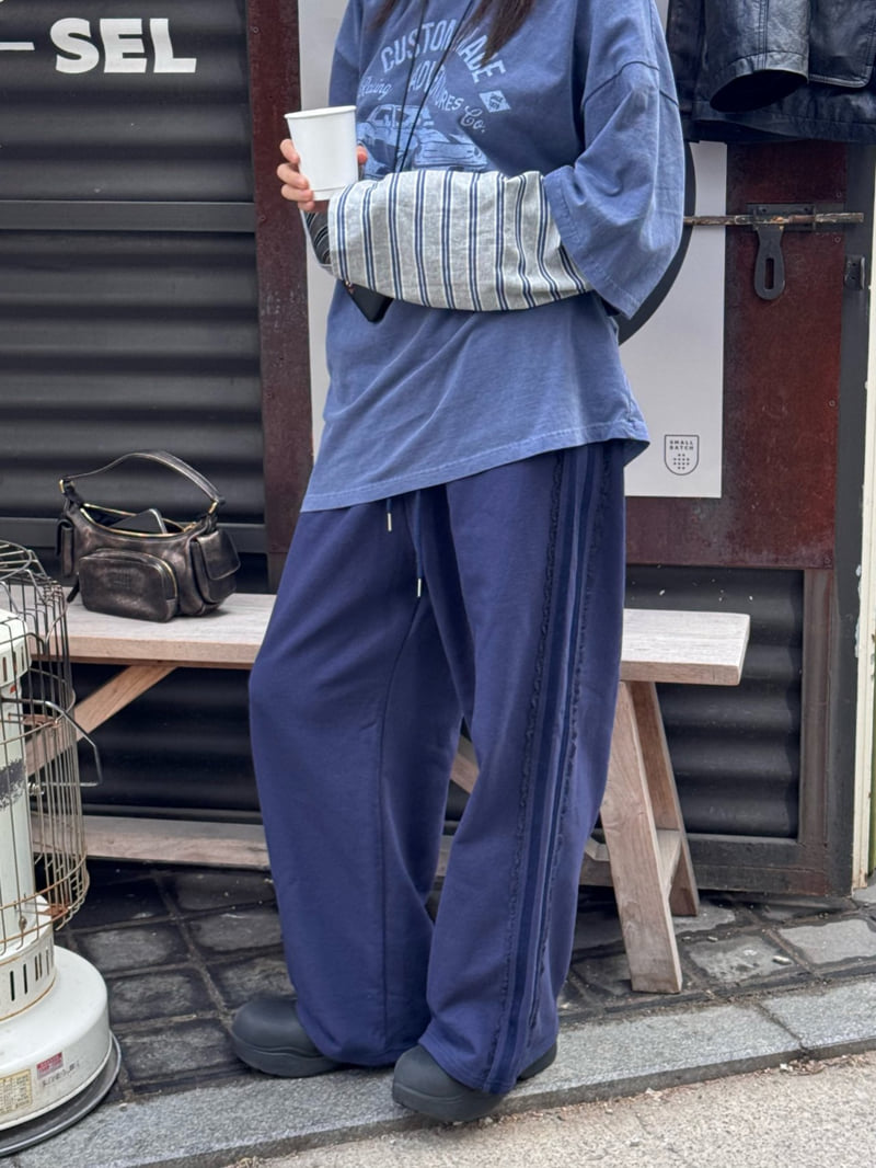 Heil - Korean Women Fashion - #thatsdarling - Lace Track Pants - 2