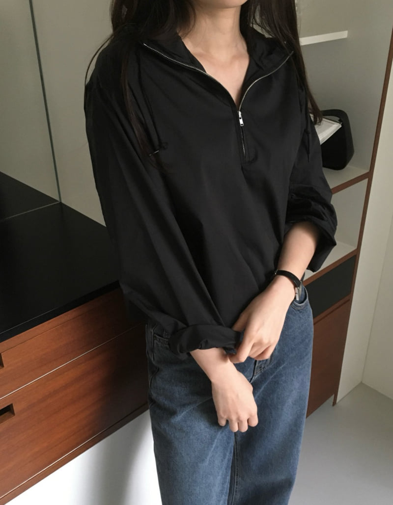 Moani - Korean Women Fashion - #momslook - Hood Anorak Blouse - 2