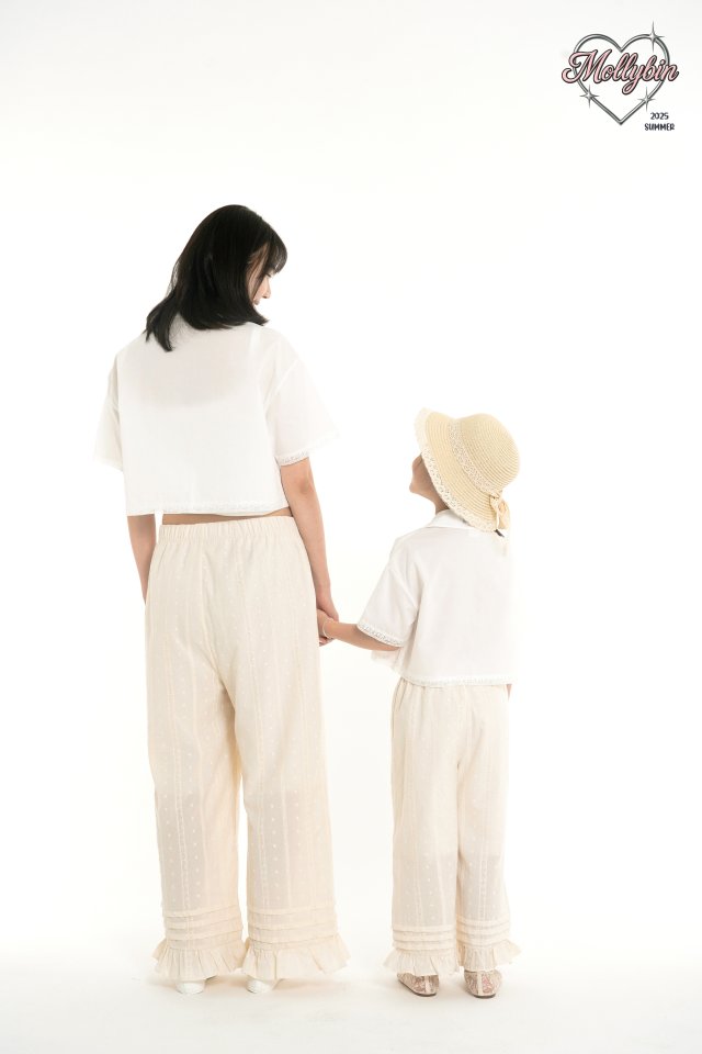 Mollybin - Korean Women Fashion - #womensfashion - Daisy Lace Shirt (with Mom) - 10