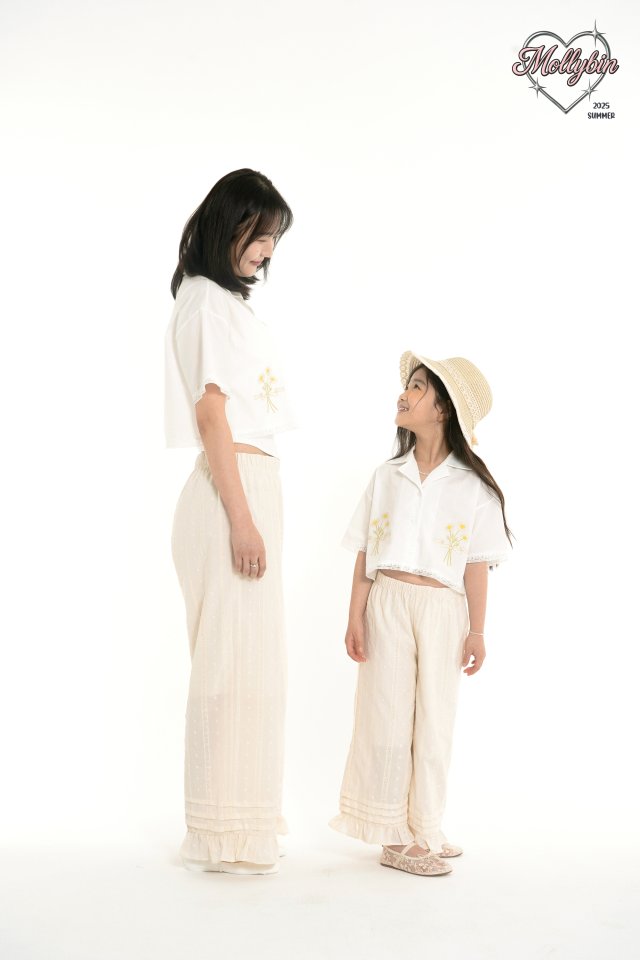 Mollybin - Korean Women Fashion - #womensfashion - Daisy Lace Shirt (with Mom) - 8