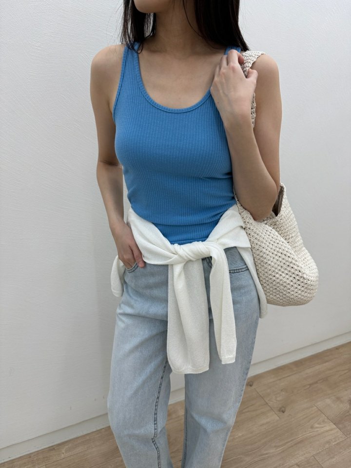 Most - Korean Women Fashion - #momslook - Moss Sleeveless Top - 2