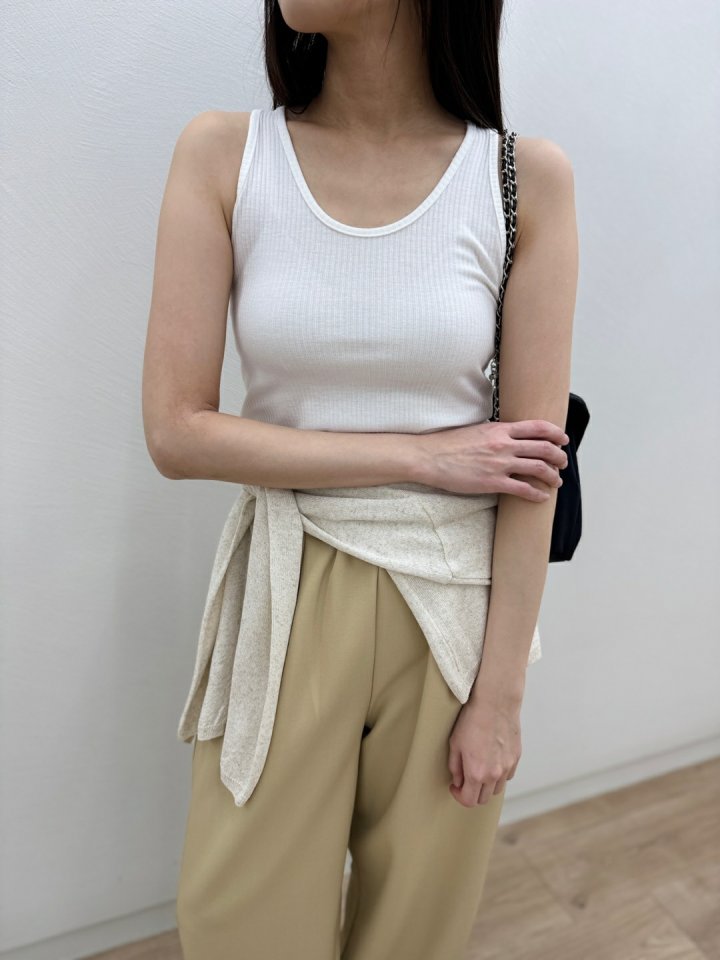 Most - Korean Women Fashion - #momslook - Moss Sleeveless Top - 8