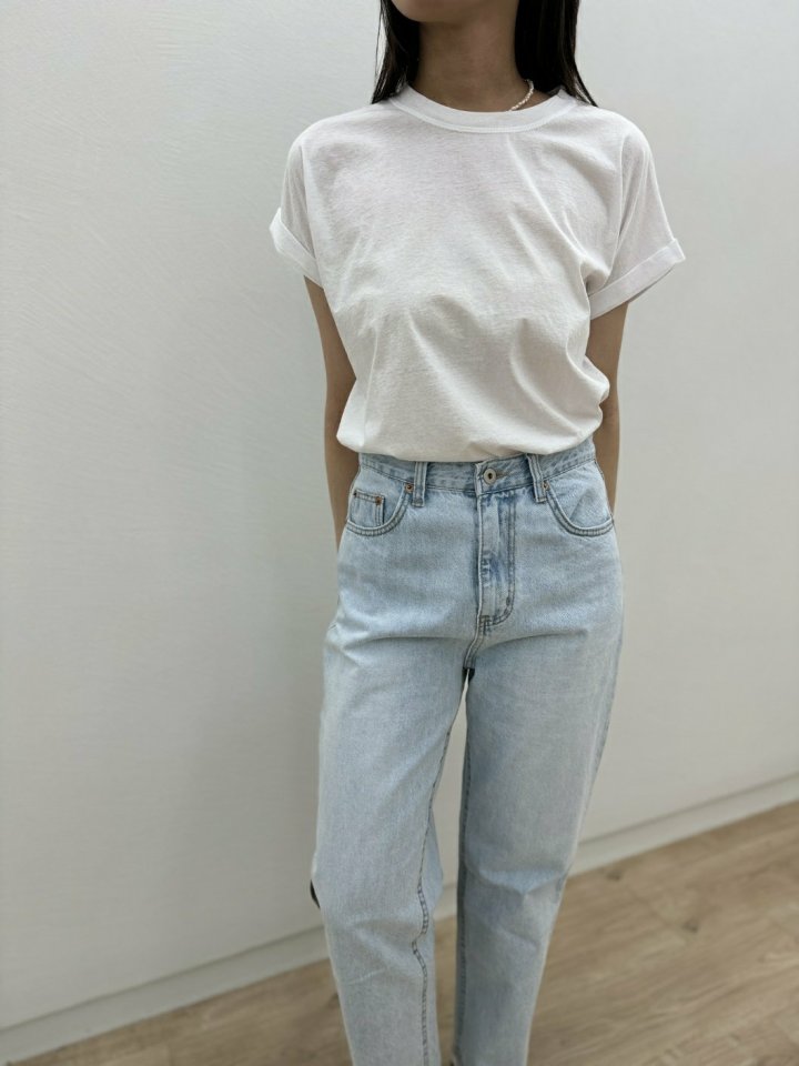 Most - Korean Women Fashion - #momslook - Roll-up Short Sleeved Tee - 5