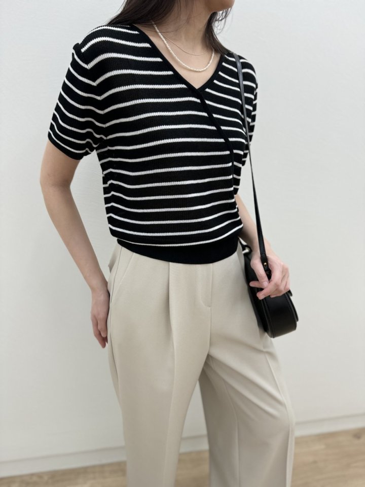 Most - Korean Women Fashion - #restrostyle - Rain Knit Top - 2