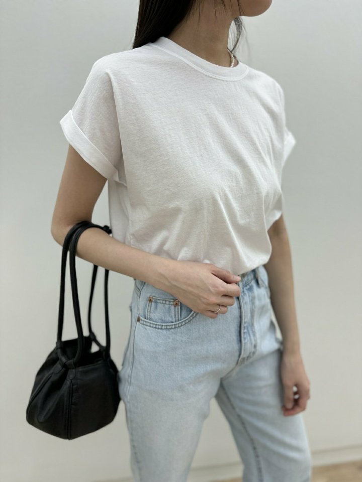 Most - Korean Women Fashion - #thatsdarling - Roll-up Short Sleeved Tee - 4