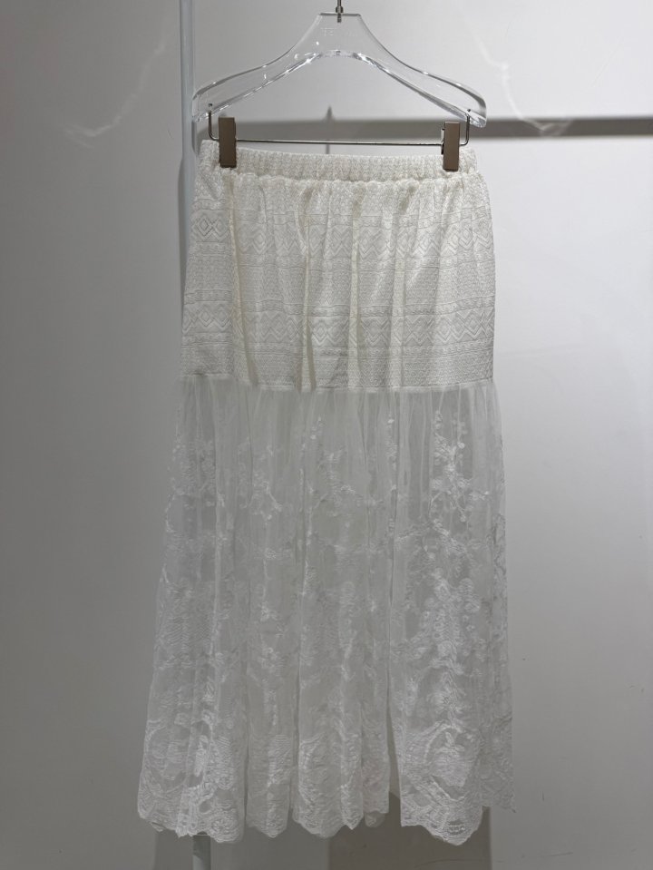 Neroli36 - Korean Women Fashion - #momslook - Maxi Lace Skirt - 2