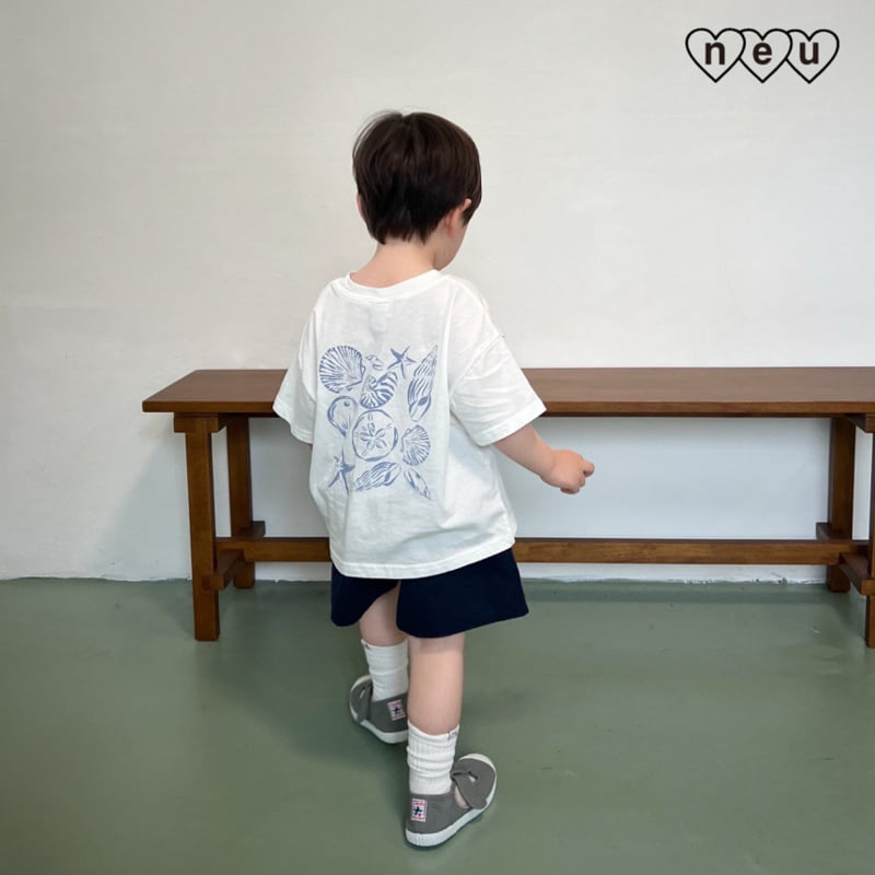 Neu - Korean Women Fashion - #thelittlethings - Adult Clam Tee - 2