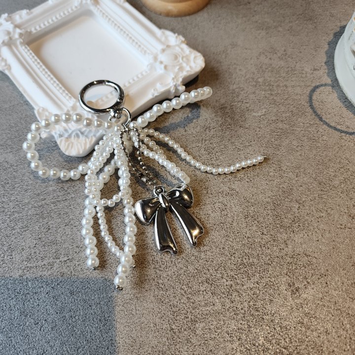 Newerly - Korean Women Fashion - #momslook - Pearl Ribbon Keyring - 3