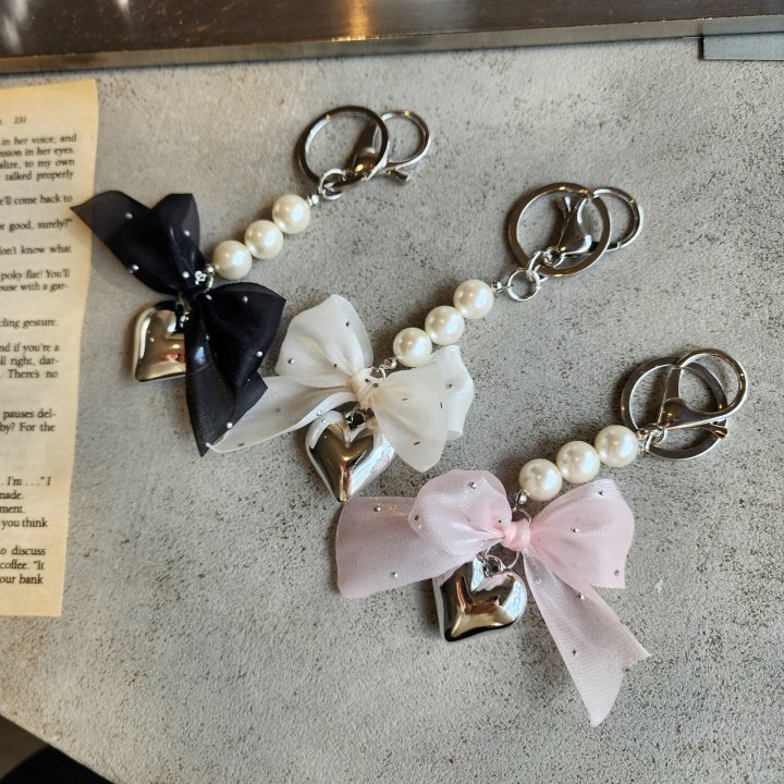Newerly - Korean Women Fashion - #thelittlethings - Pearl Mini Ribbon Keyring