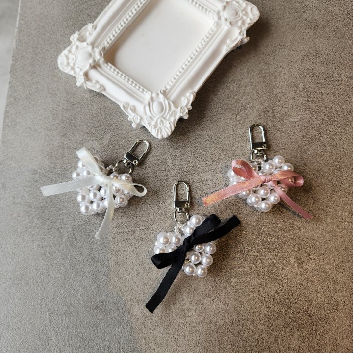 Newerly - Korean Women Fashion - #womensfashion - Volume Pearl Heart Keyring - 2